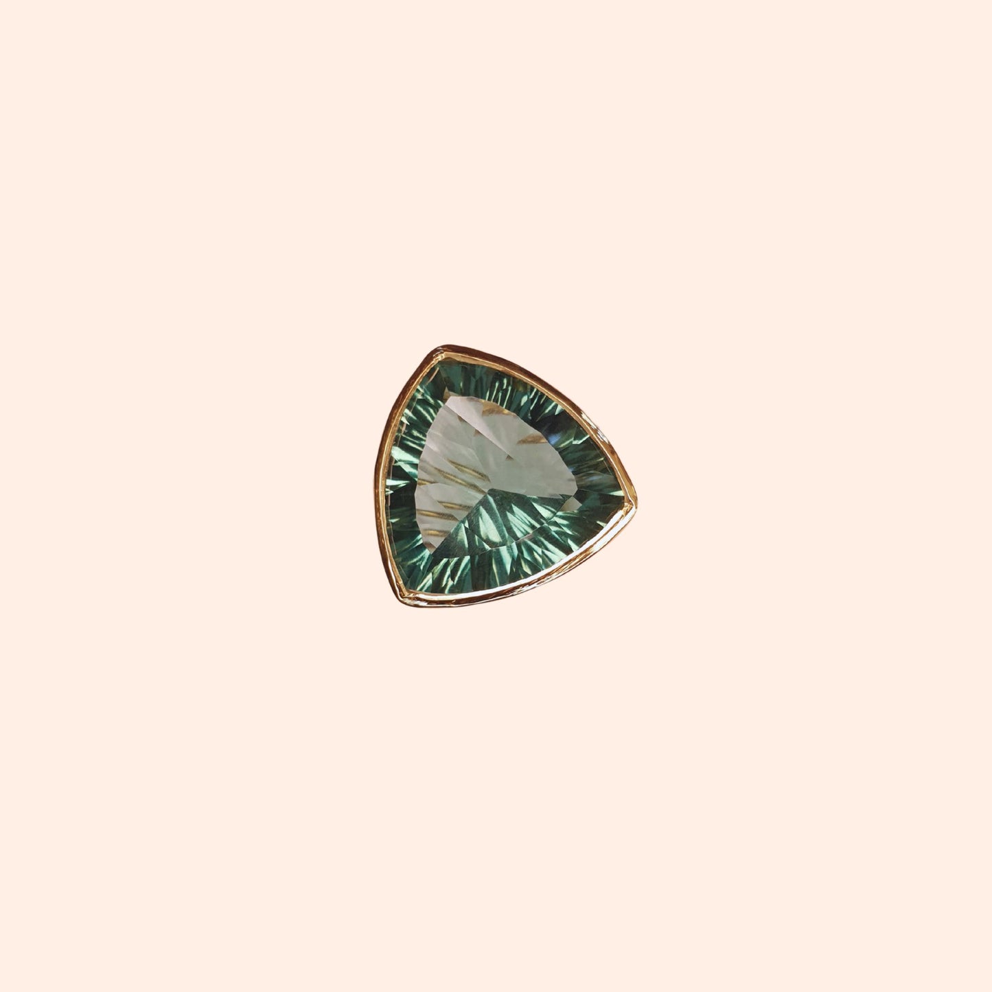 Bague fine avec pierre naturelle Apatite verte - Pop Triangle