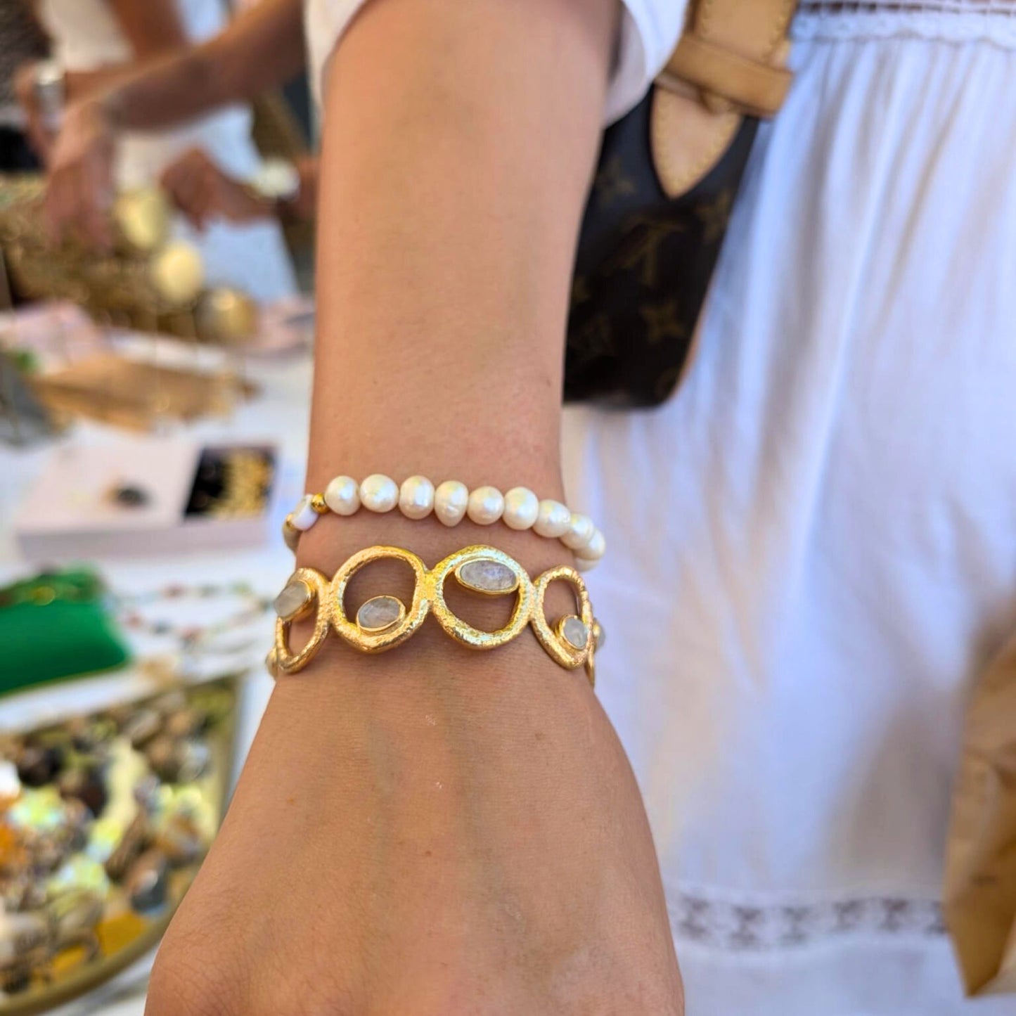 Bracelet jonc doré et Mutli-pierres - Amasis