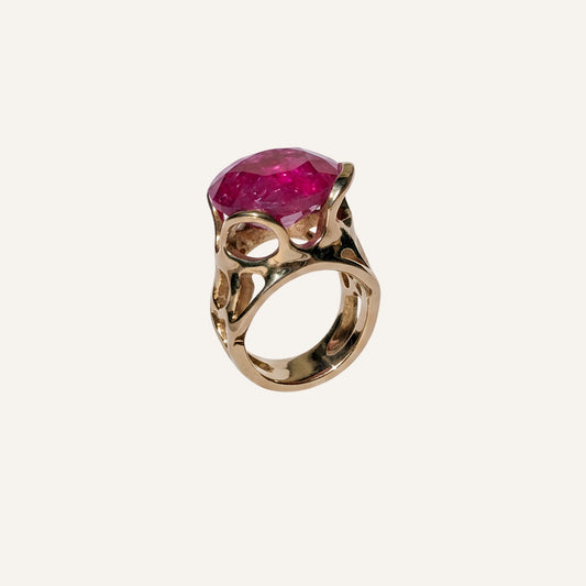 Bague sculpturale en laiton doré avec grosse pierre Rubis rose - Big Eye
