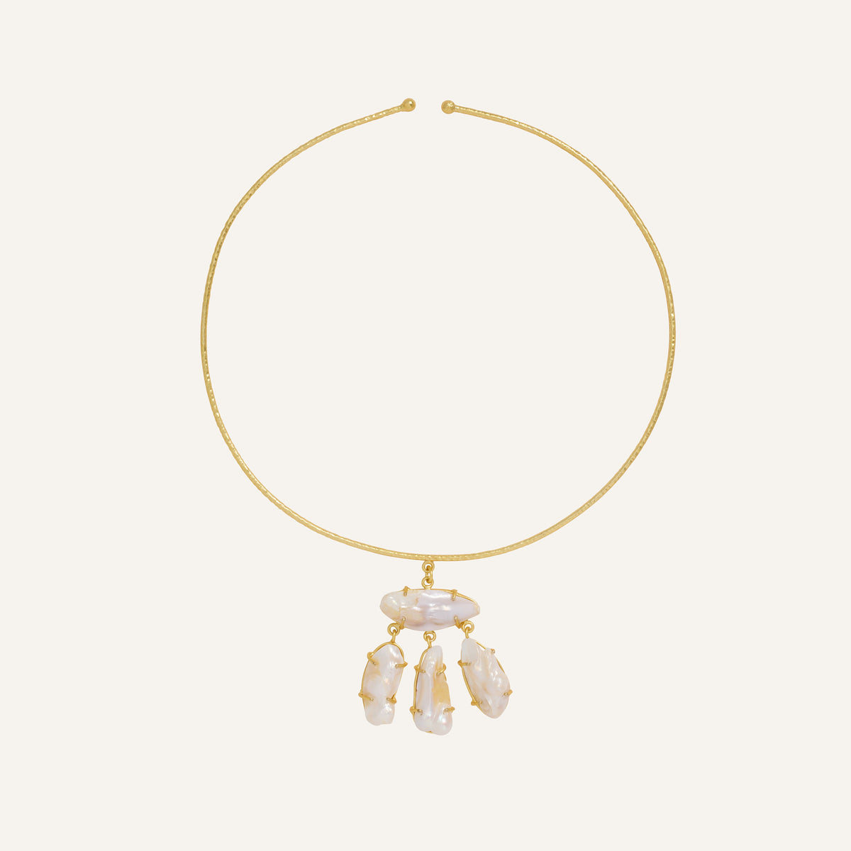 Collier plastron Temple en perles baroques, vue de dessus