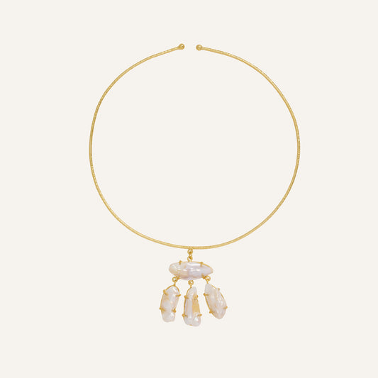 Collier plastron Temple en perles baroques, vue de dessus